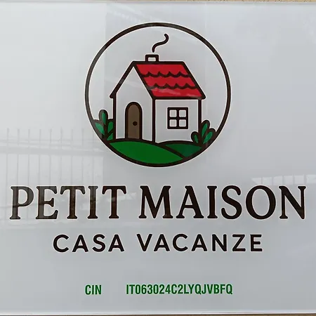 Petit Maison *